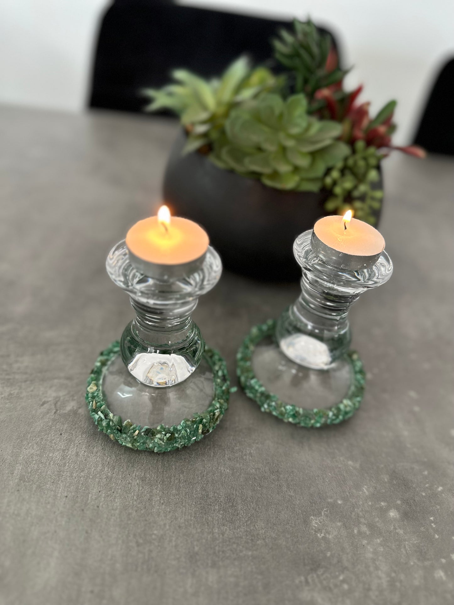 פמוטי קריסטל בעיטוף אבני חן לבחירה